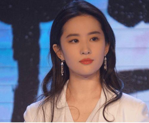 刘亦菲娱乐爆料视频大全,精彩瞬间尽收眼底 第2张 刘亦菲娱乐爆料视频大全,精彩瞬间尽收眼底 第2张